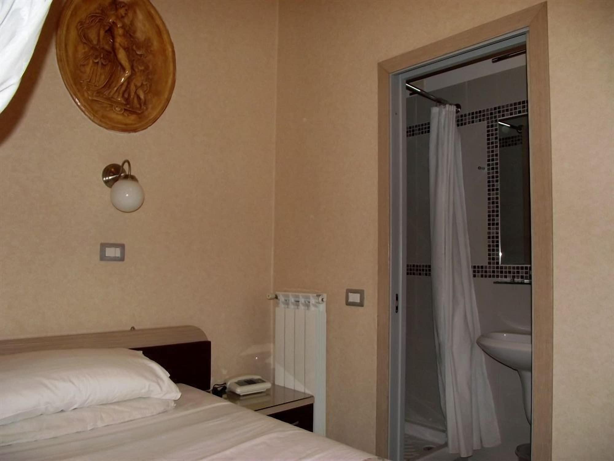Hotel Elide Roma Esterno foto