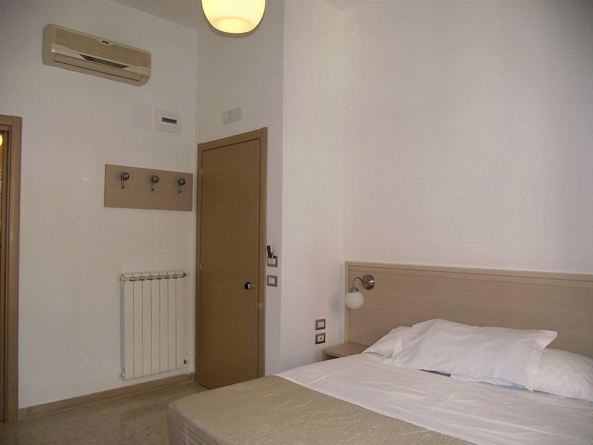 Hotel Elide Roma Esterno foto