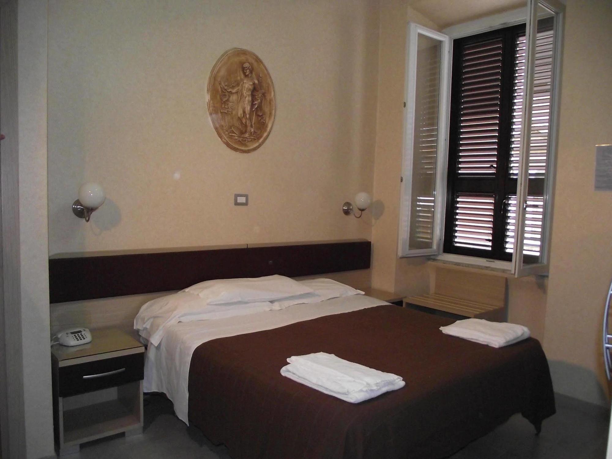 Hotel Elide Roma Esterno foto